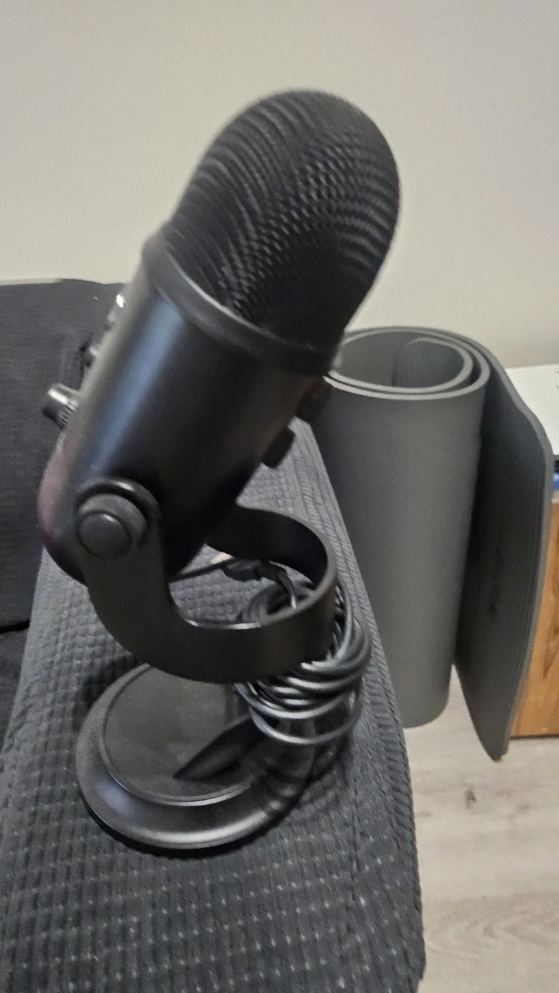 Blue Yeti USB Microphone - Black - photo 2
