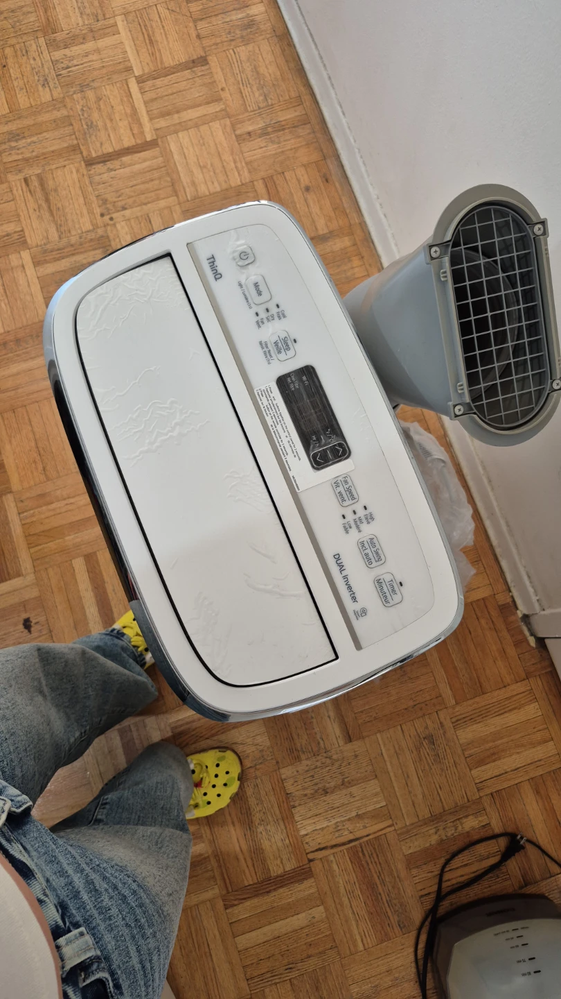 LG Air Conditioner - photo 2