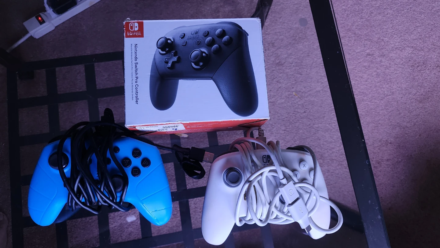 Nintendo Switch Pro Controller