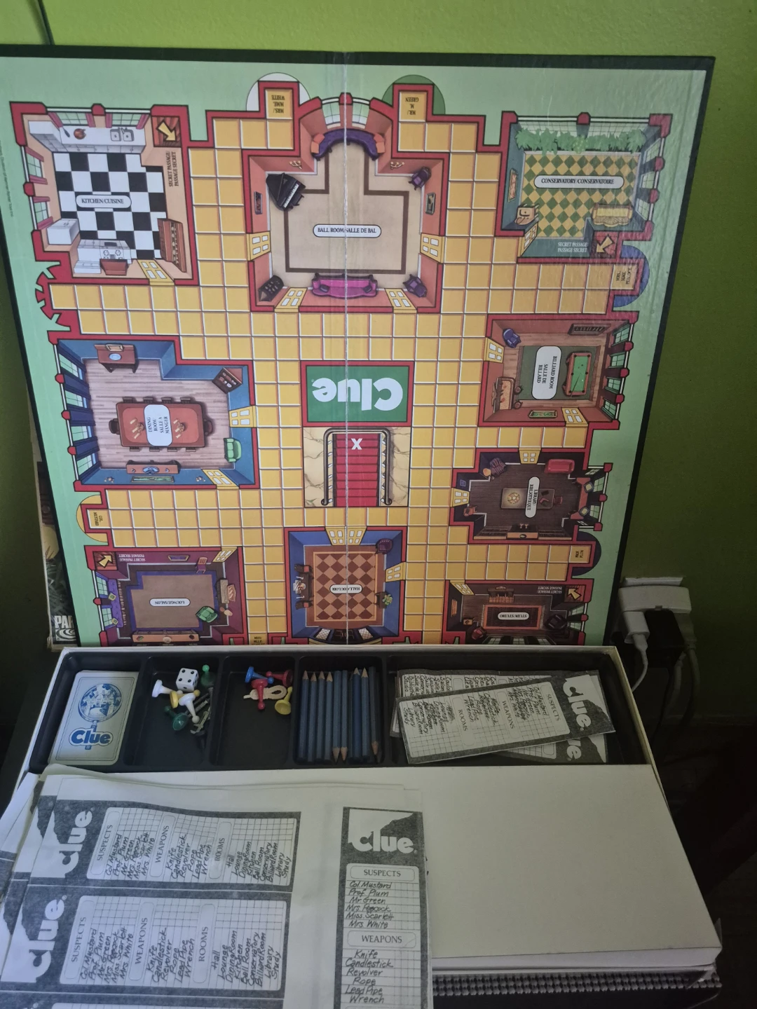 Clue Board Game - photo 2
