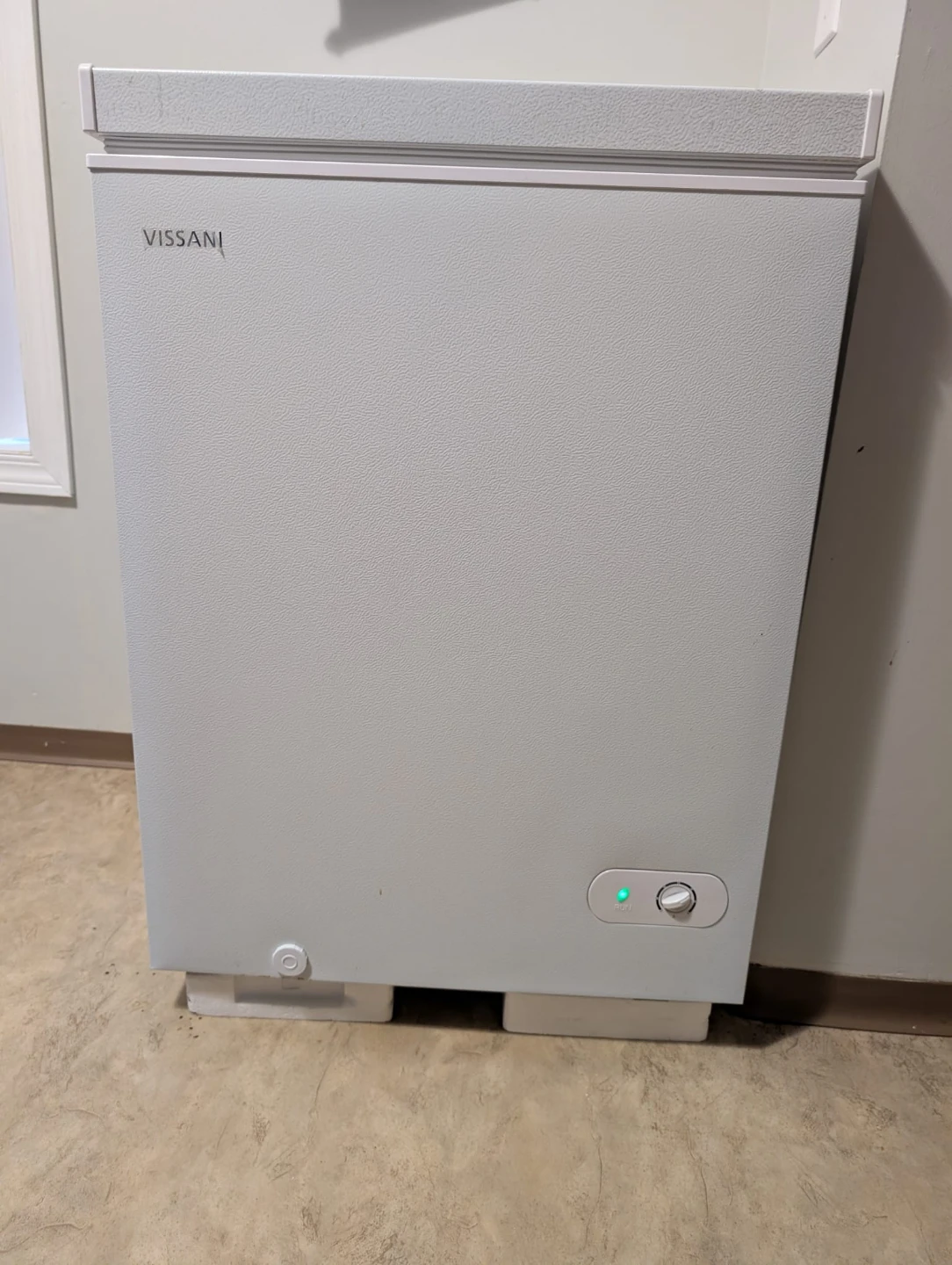 VISSANI Chest Freezer
