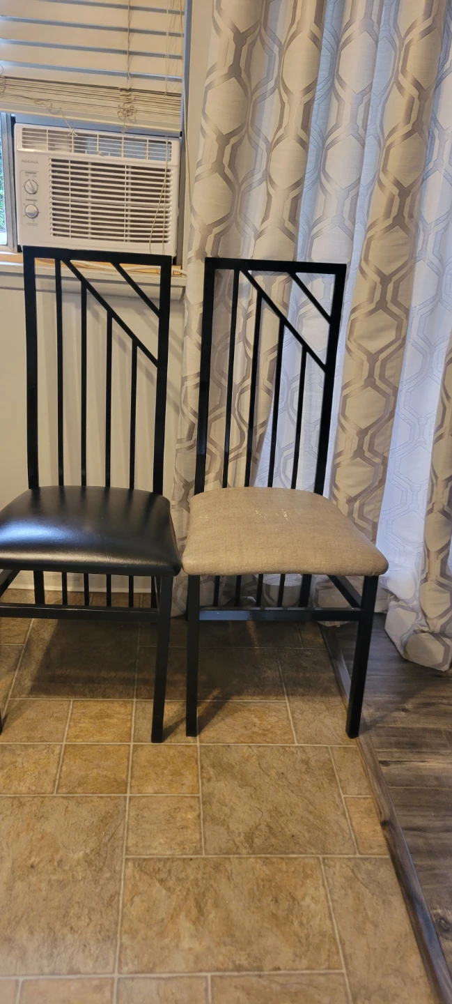 Set of 4 Dining Chairs - Black Metal Frame