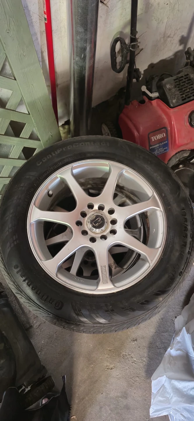 Set of 4 Continental Tire and rims - 195/65 R15