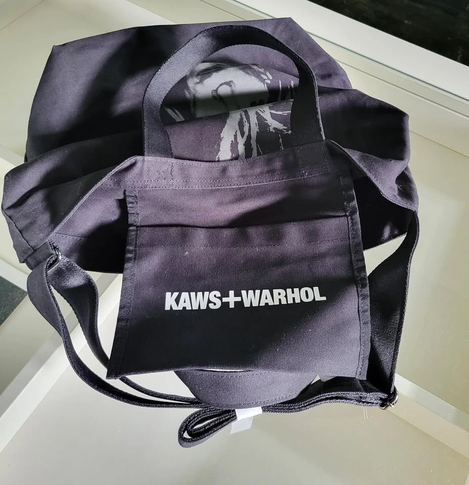 New Uniqlo Kaws + Warhol Tote Bag From Japan - photo 4