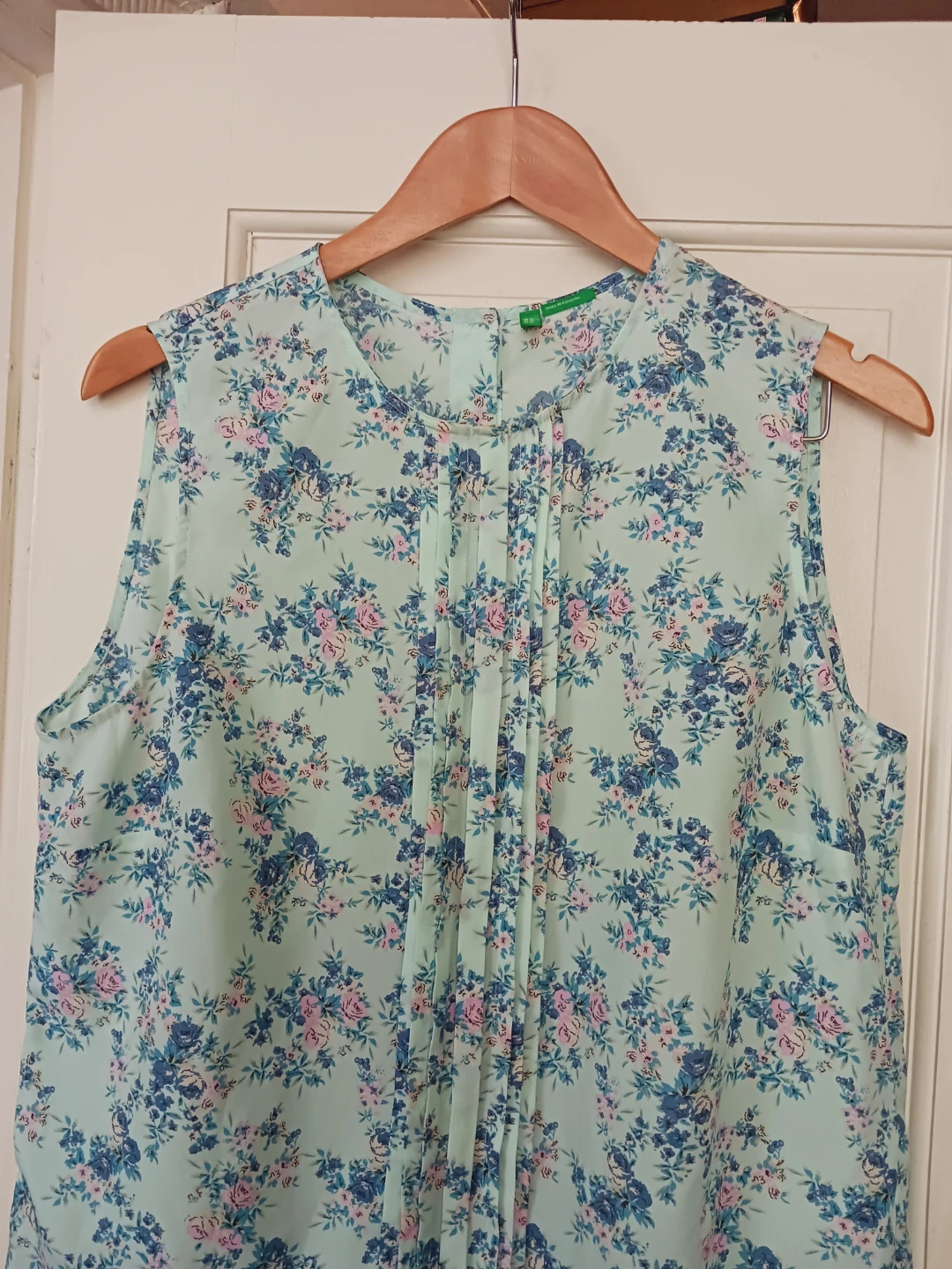 United Colors of Benetton Floral Sleeveless Blouse