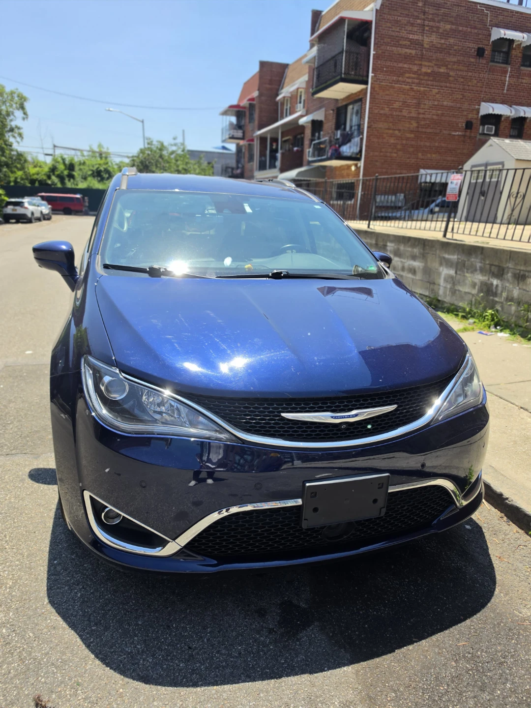 2018 Chrysler Pacifica - photo 3