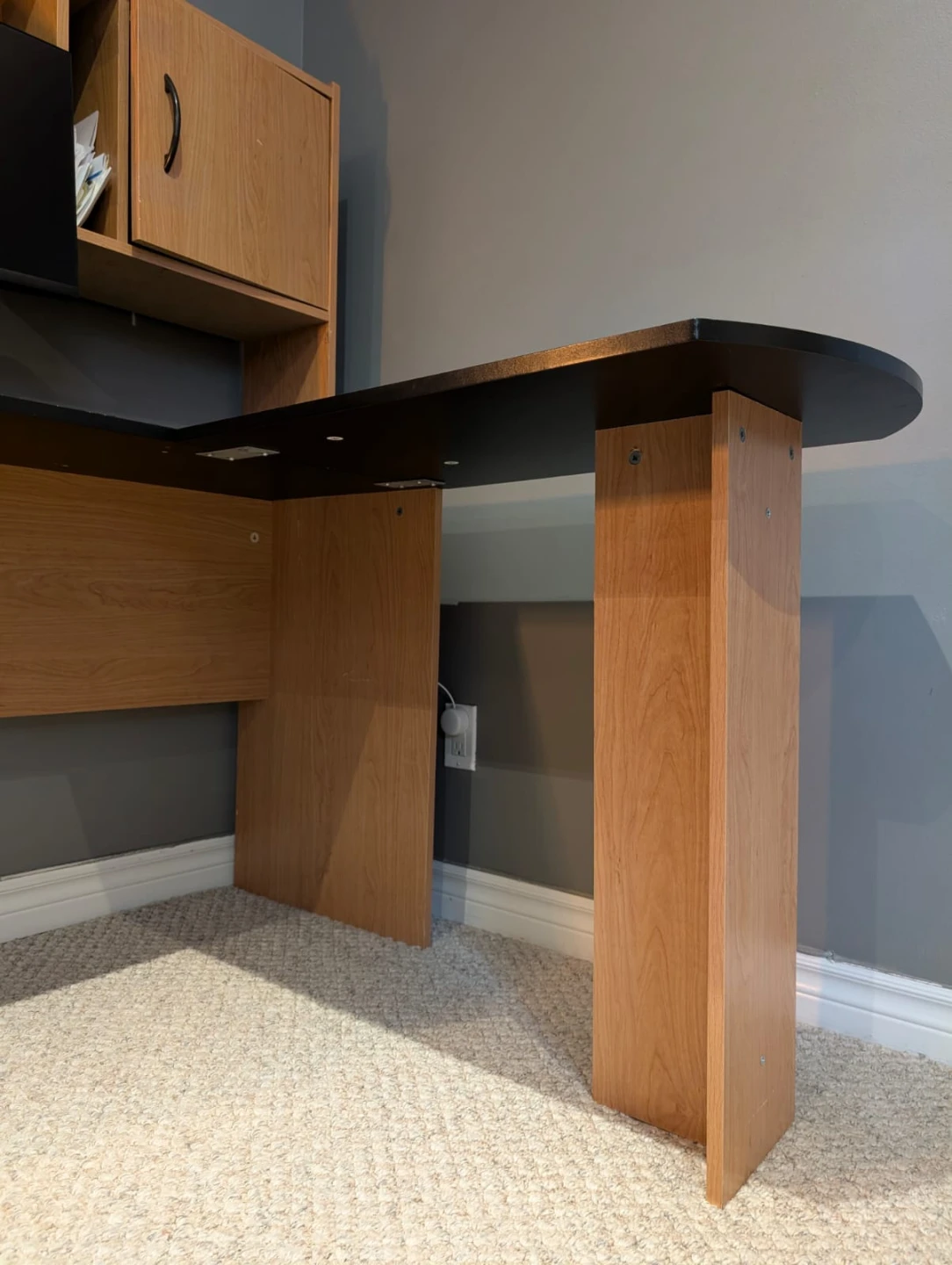 Computer desk with hutch