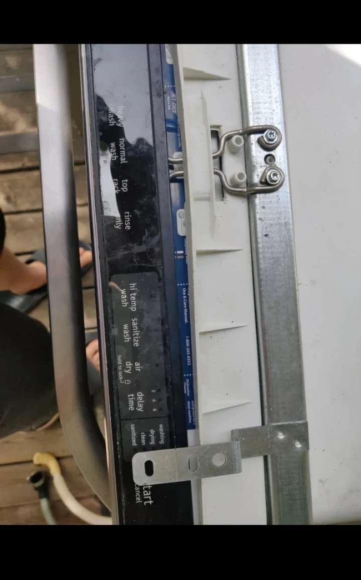 Frigidaire Dishwasher - photo 3