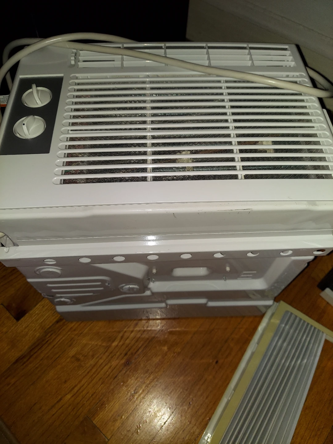 GE Room Air Conditioner - 5,200 BTU - photo 2