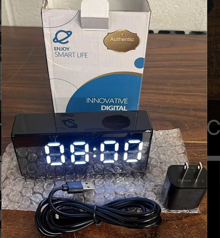 Innovative Digital Alarm Clock - photo 3