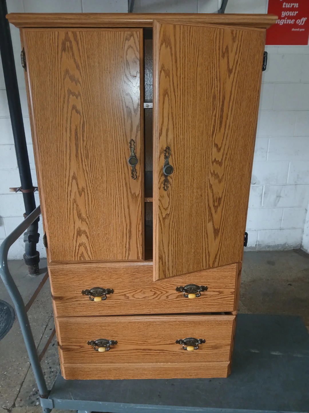 Dresser - photo 2