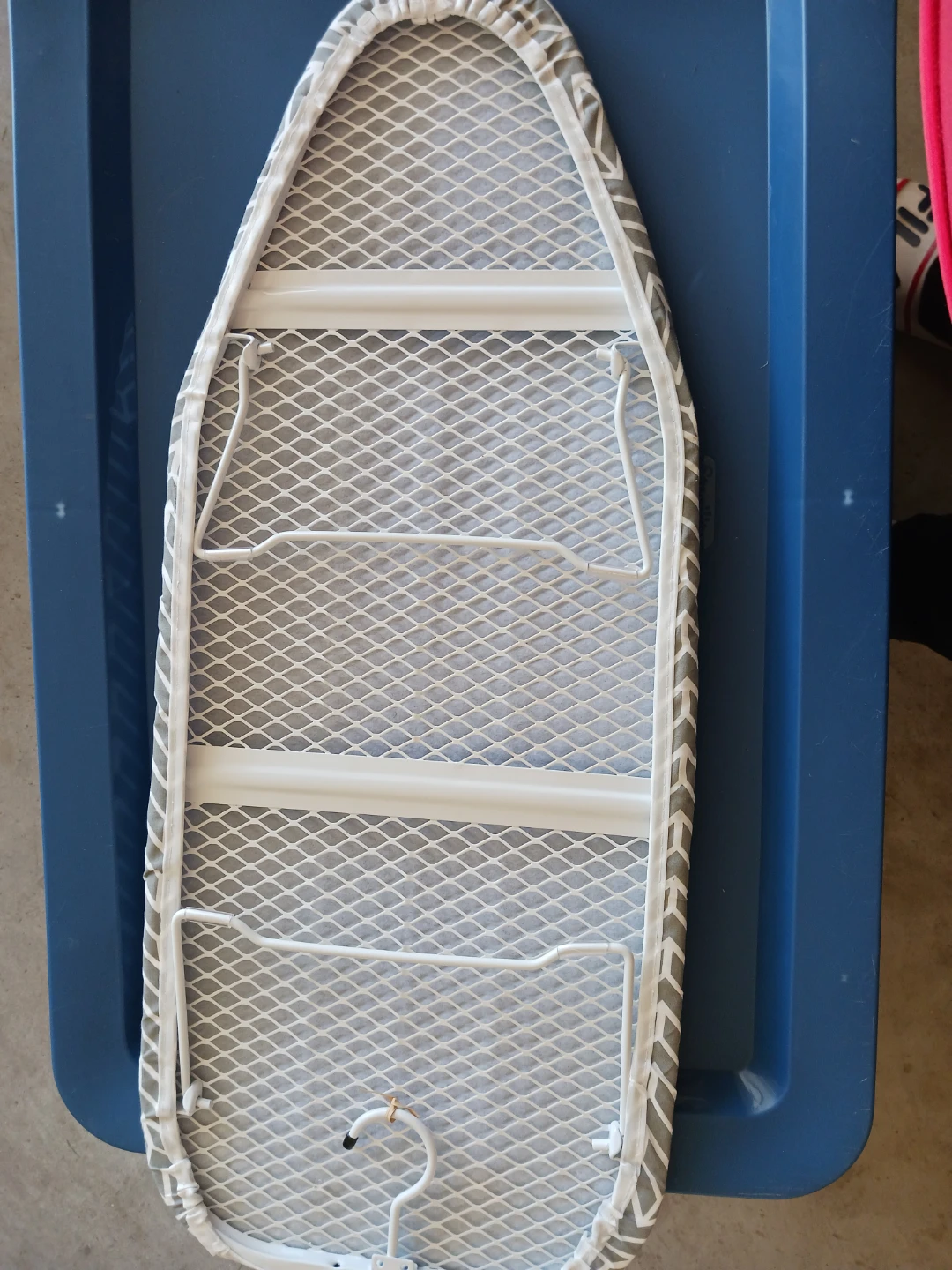 Ironing Board Cover - Gray Chevron Pattern - photo 2