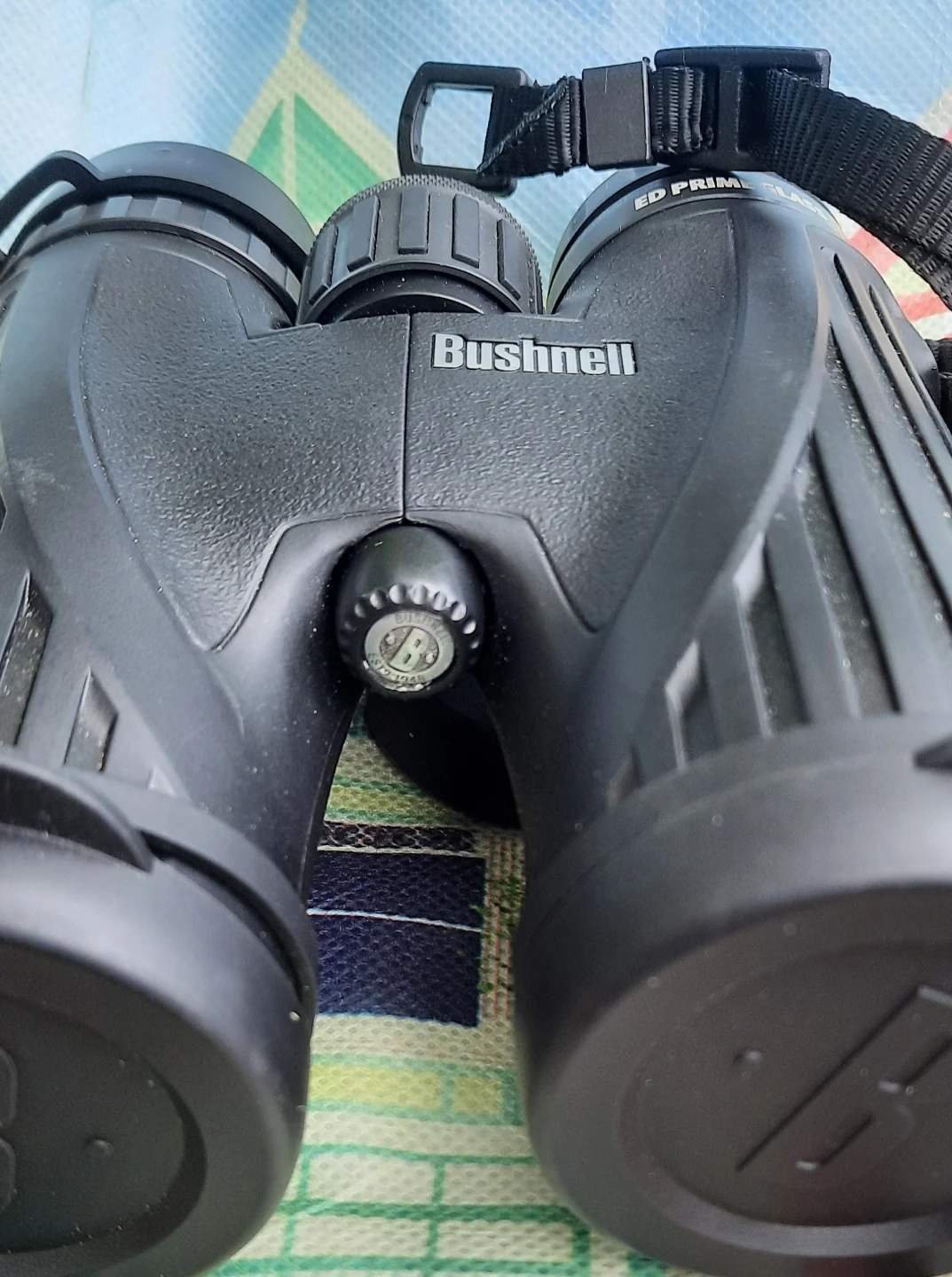 Bushnell Legend Ultra HD 10x42 Binoculars