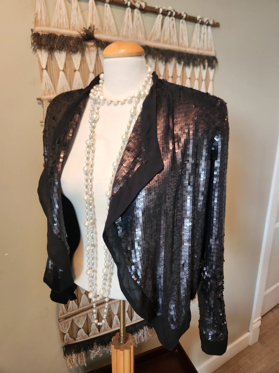 NEW CLUB MONACO size small SILK Sparkly Black Sequined Jacket. - photo 5