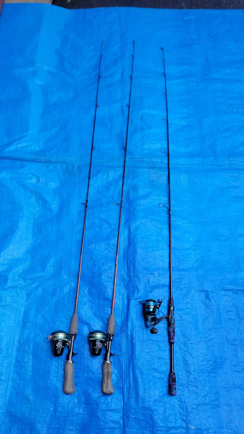 3 Fishing Rods with Reels - photo 2