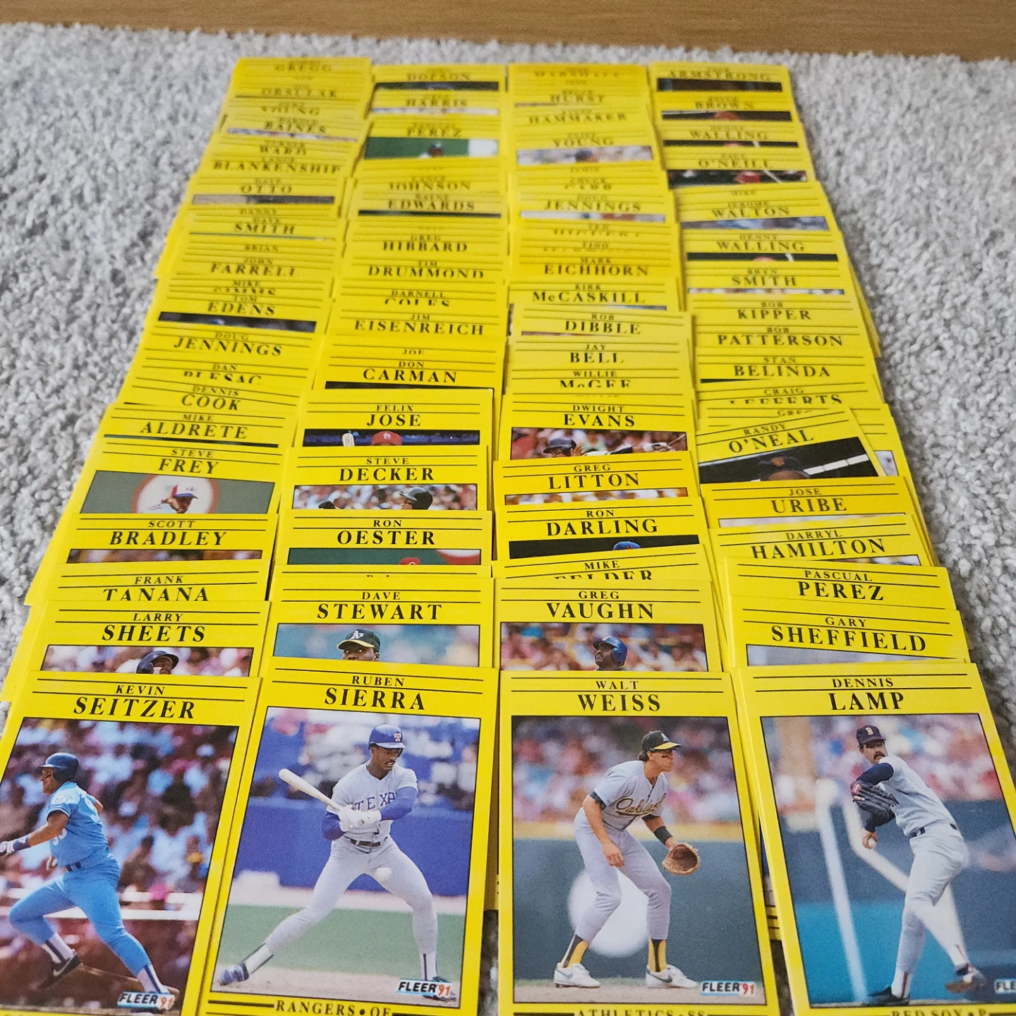 1991 Fleer baseball card   Lot of 150 players - photo 2