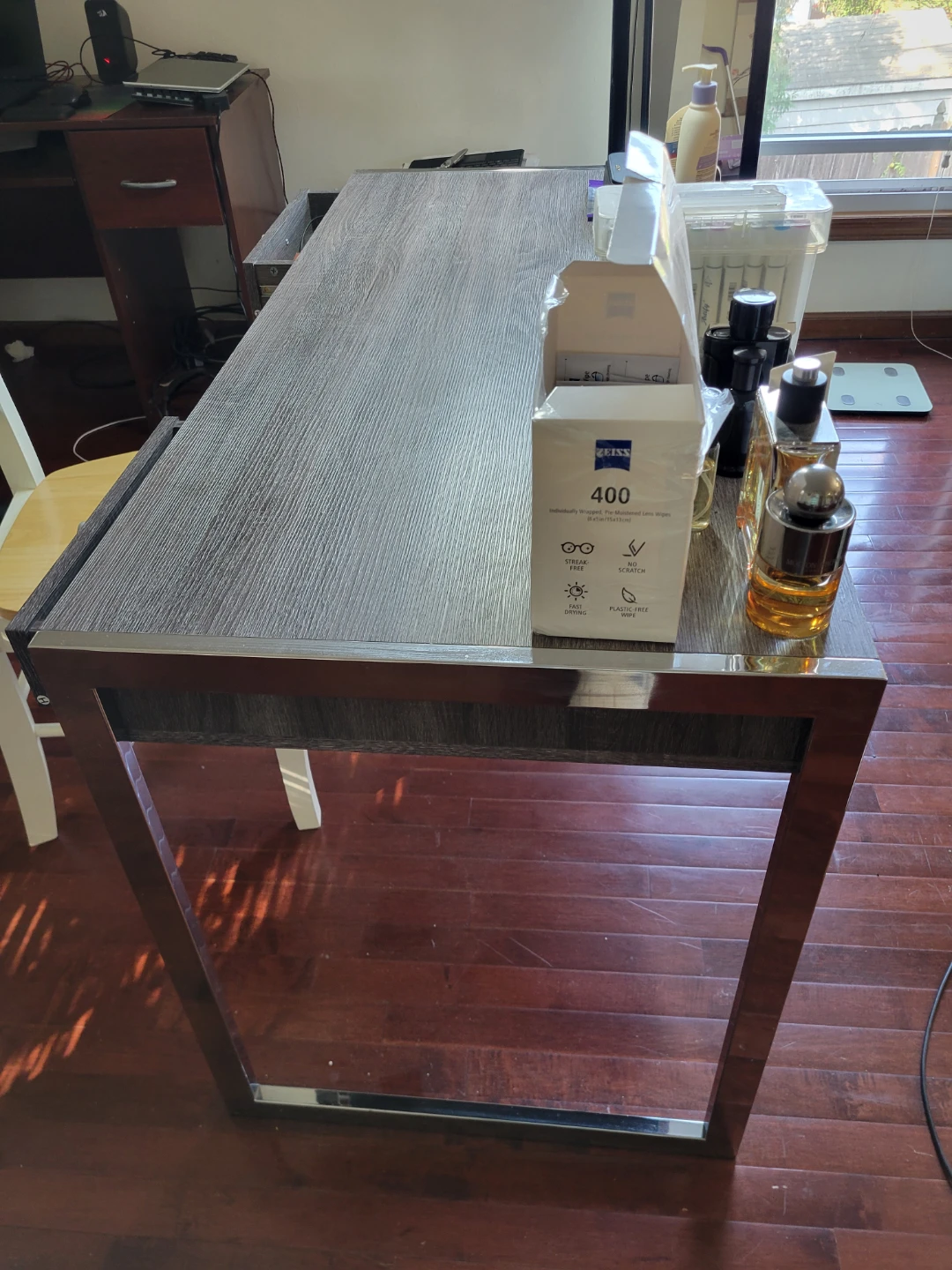 Modern Desk with Drawers - photo 3