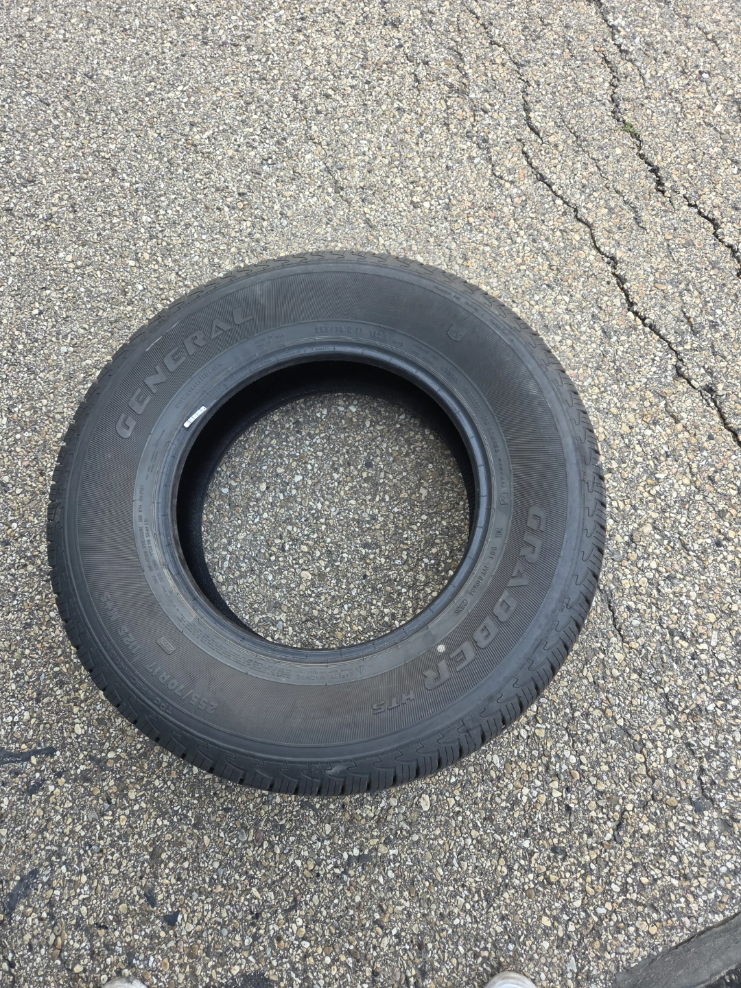 2 tire General Grabber Tire 255/70R17 - photo 2