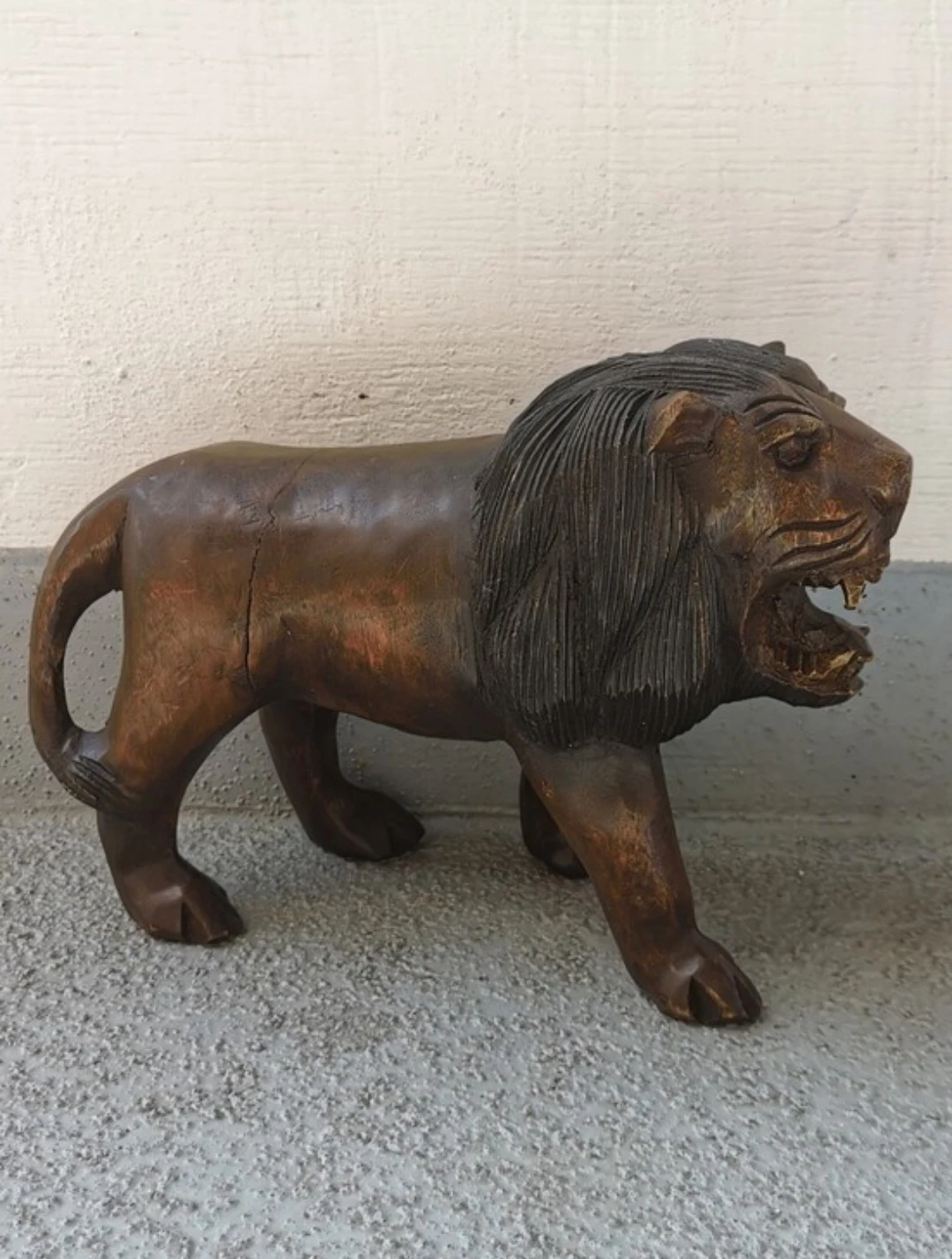 Vintage Hand Carved Wooden Lion Sculpture Large Folk Art Decor - photo 2