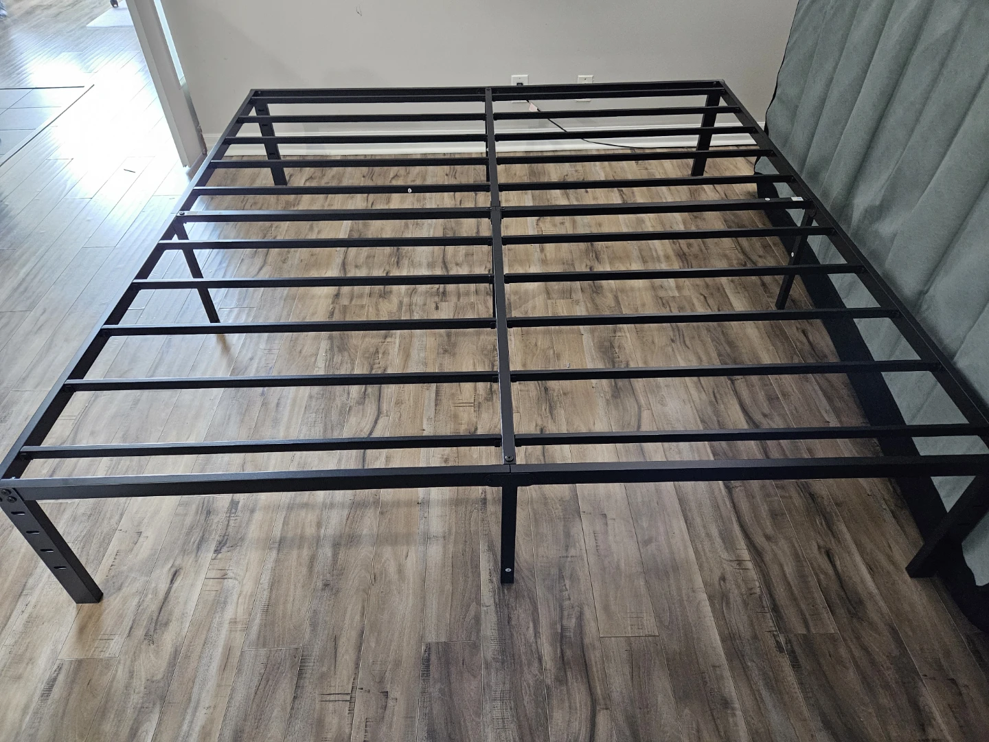 Heavy Duty Metal Platform King Size Bed Frame - photo 5