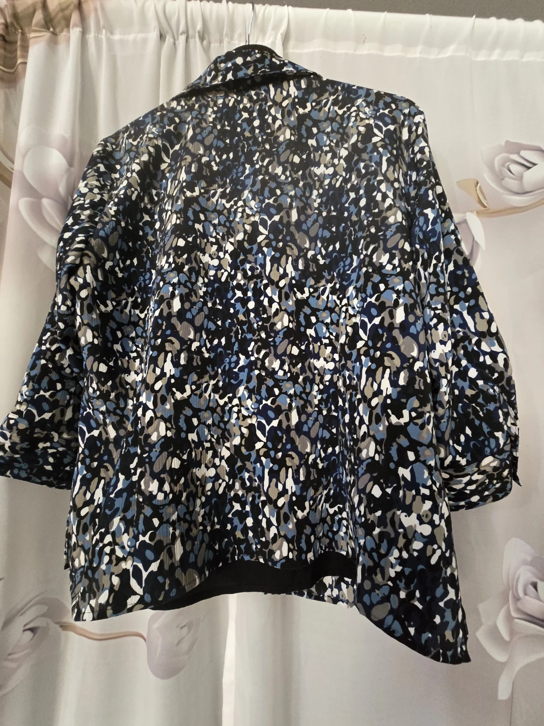 Notations XL Blue and Black Abstract Print Button-Up Shirt - photo 3