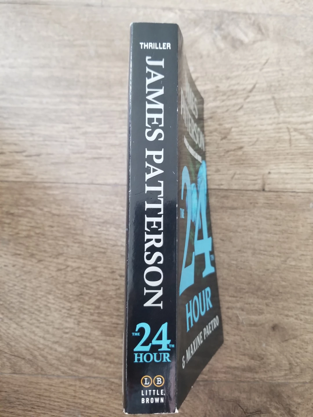 The 24th Hour by James Patterson & Maxine Paetro - photo 3