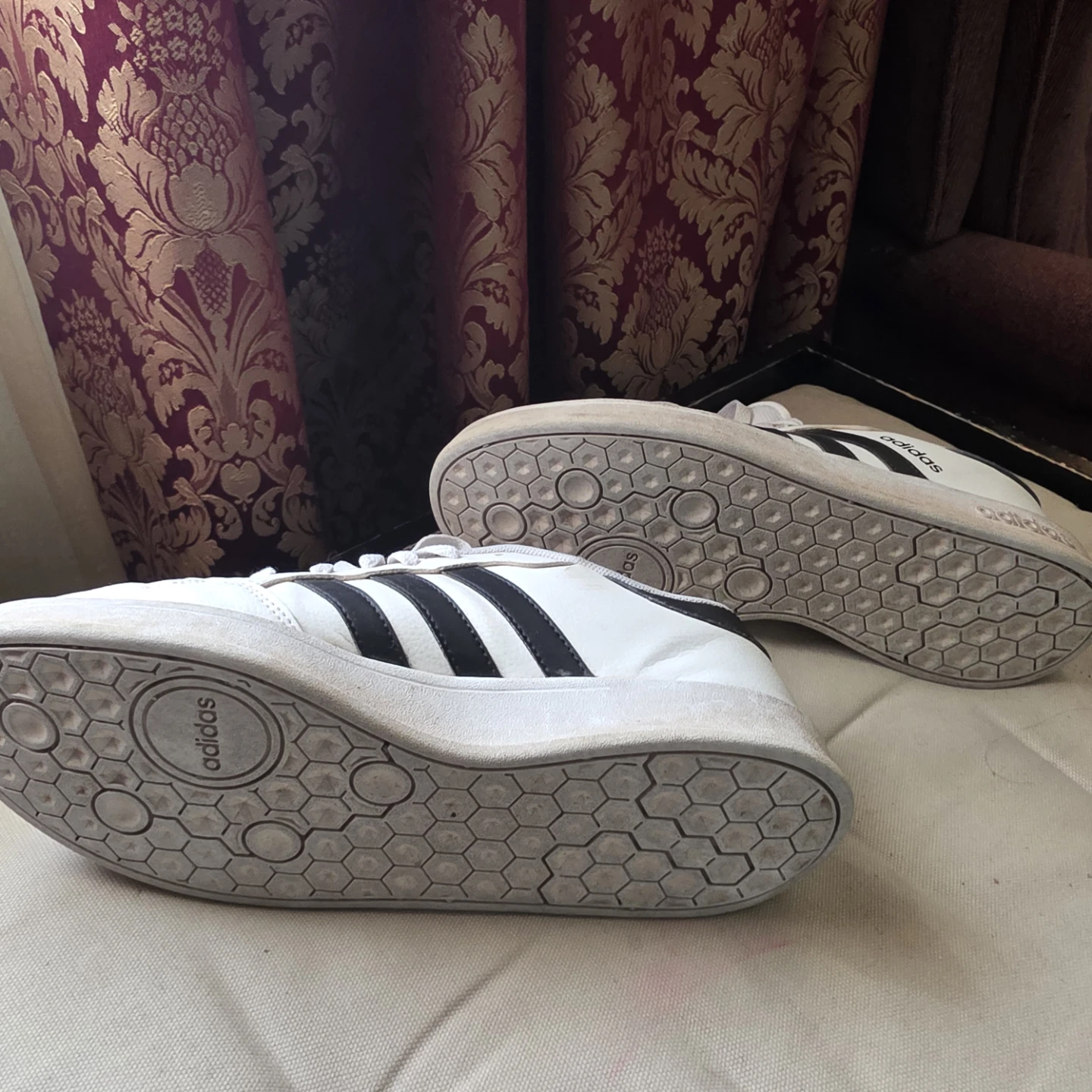Adidas White mens Sneakers 9.5us - photo 5
