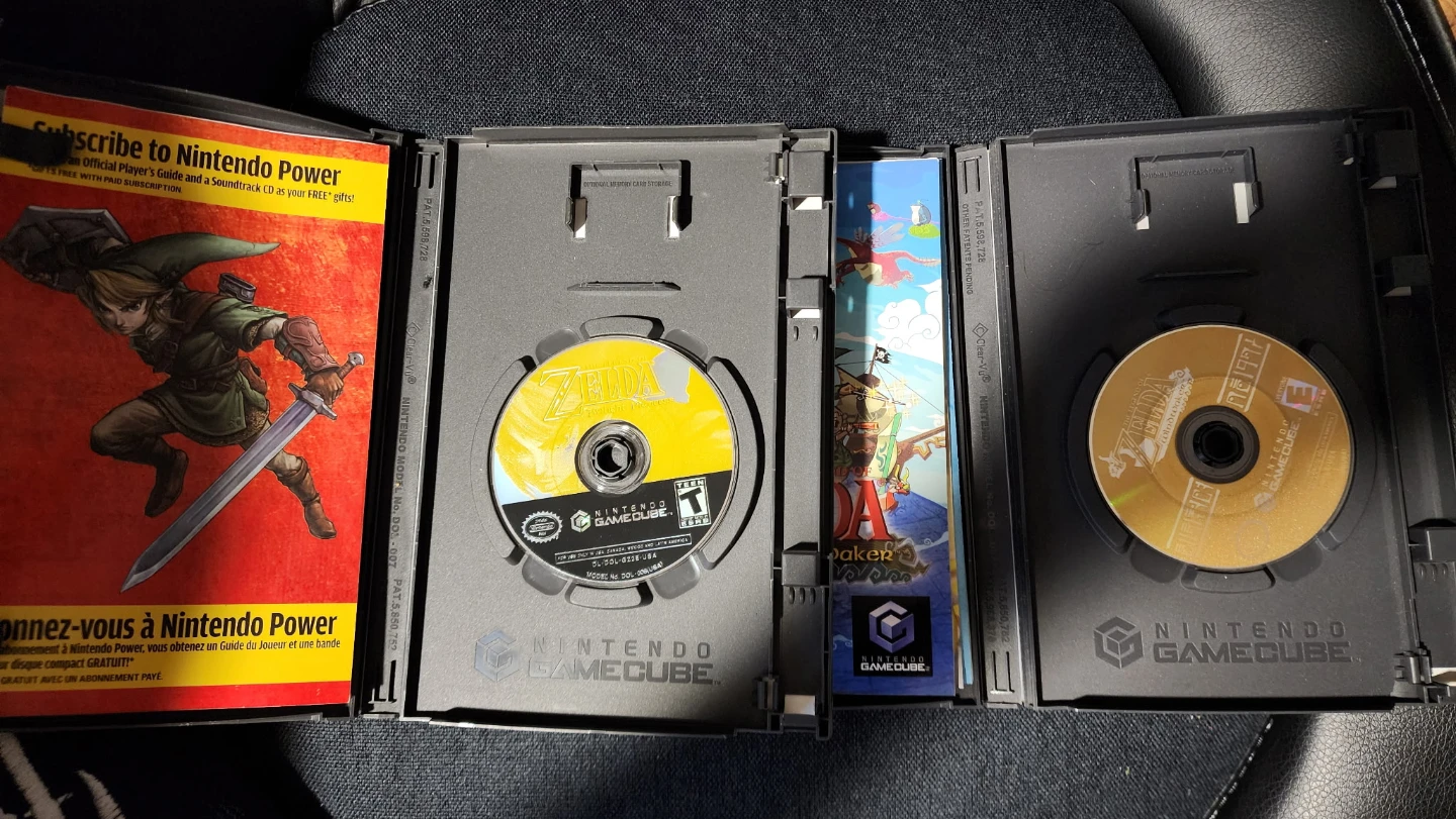 Nintendo GameCube Zelda: Twilight Princess & Wind Waker Games - photo 3