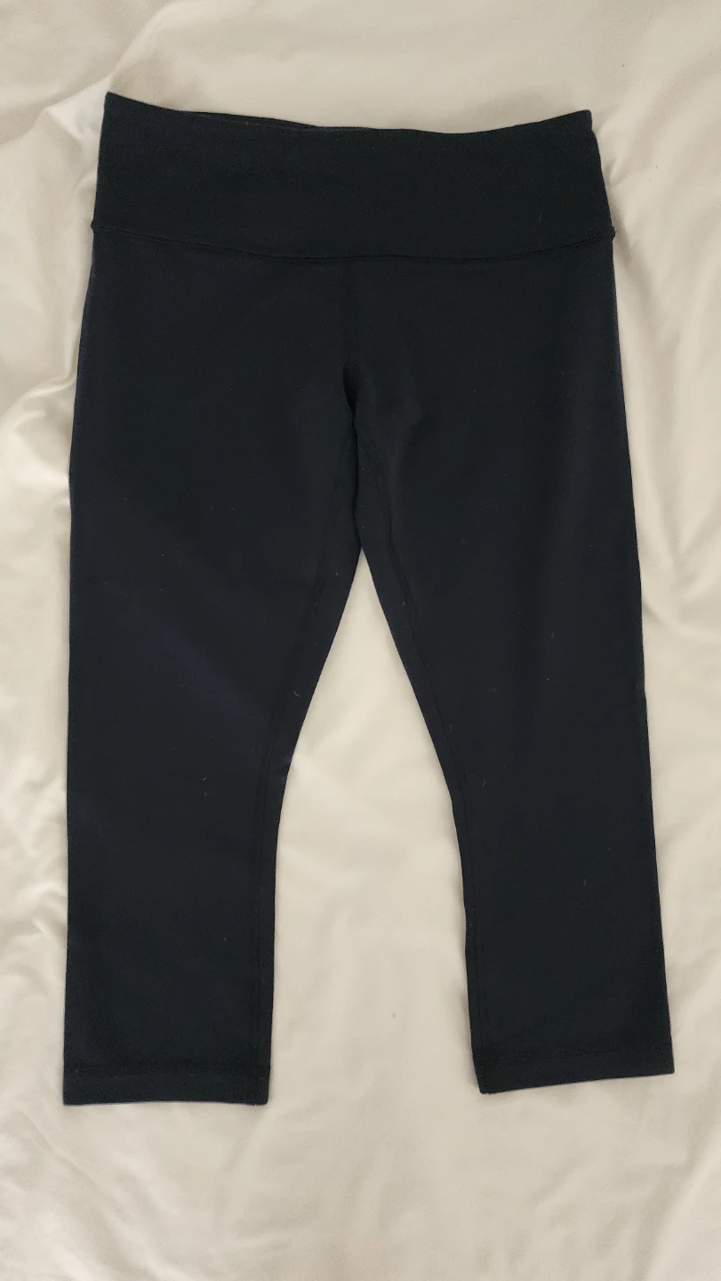 Lululemon Wunder Train Mid-Rise Crop 21" Leggings Size 8 navy
