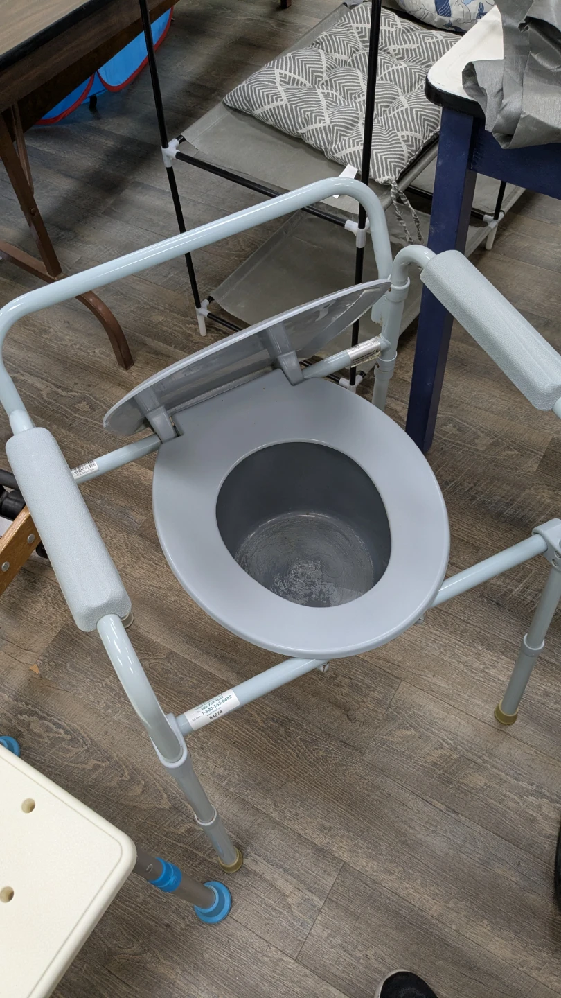 Toilet chair