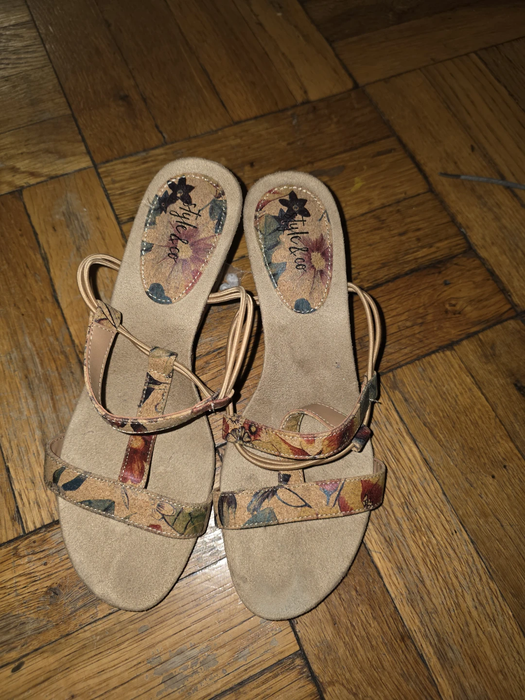 Wedge Sandals Size 8 - photo 2
