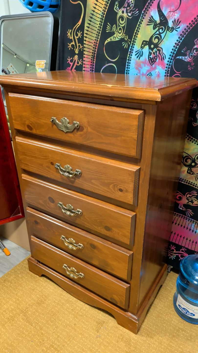 Wooden 5-Drawer Dresser