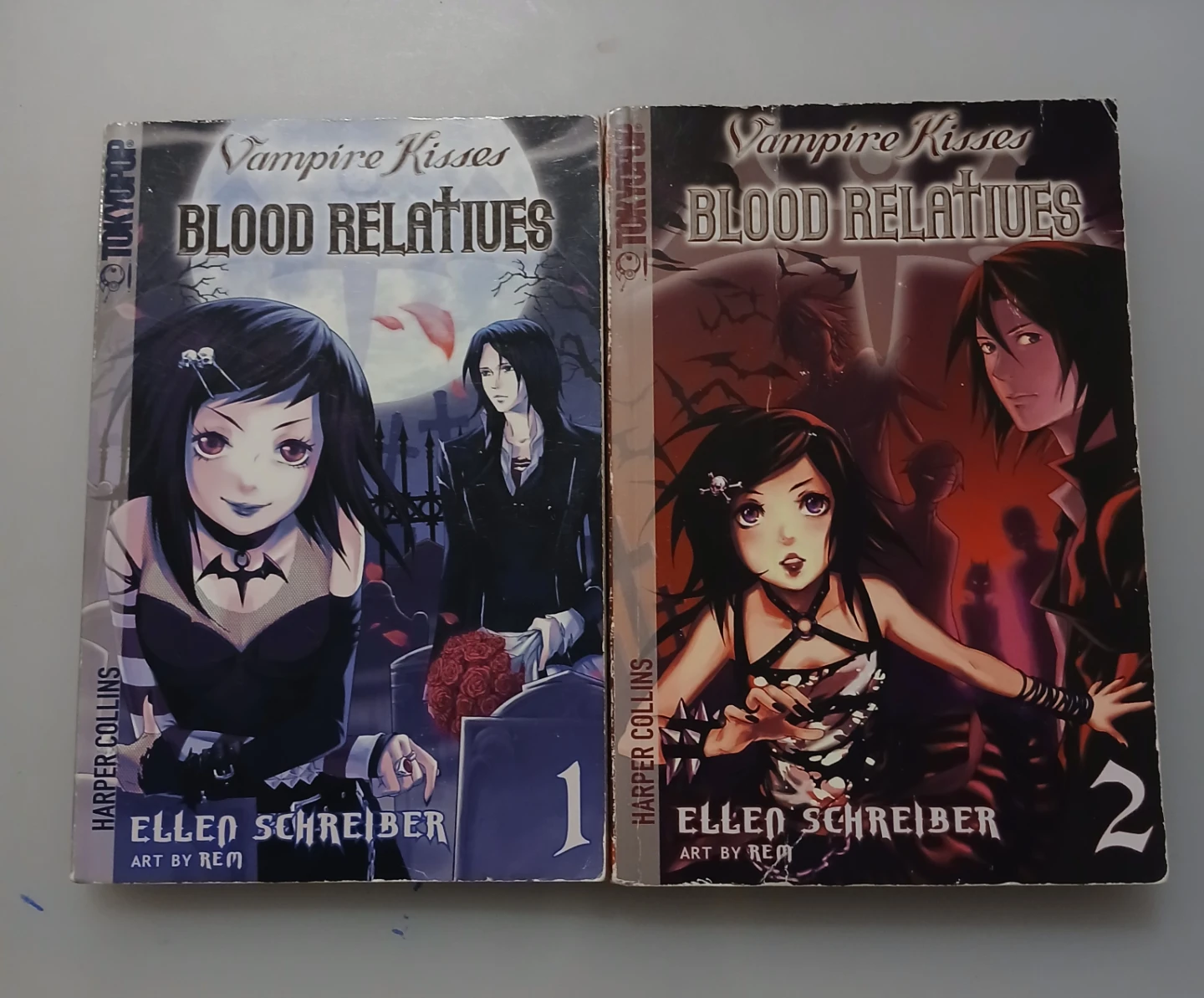 Vampire Kisses: Blood Relatives Manga Volume 1 & 2 - photo 2