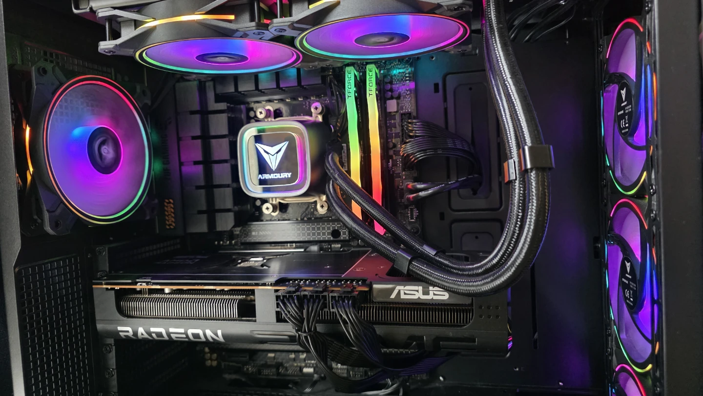 Gaming PC Ryzen 7 7800X3D | 9070 XT | 32 ddr5 - photo 3