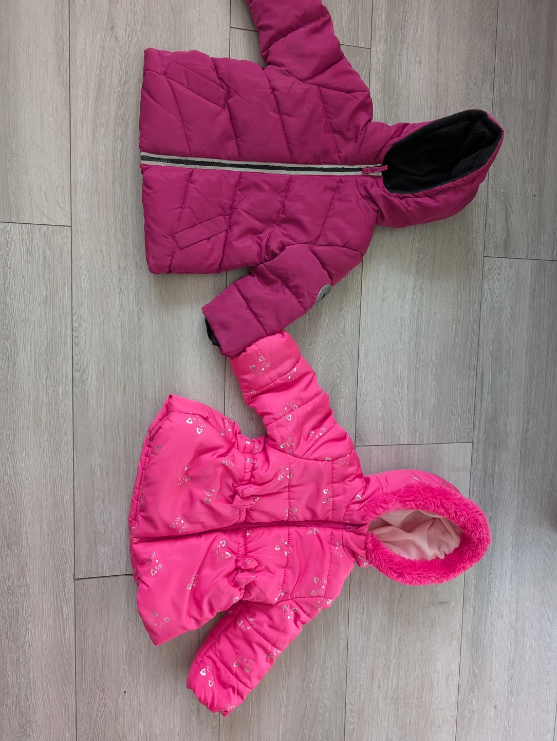 Children's Pink Puffer Coat with Cat Design - photo 3