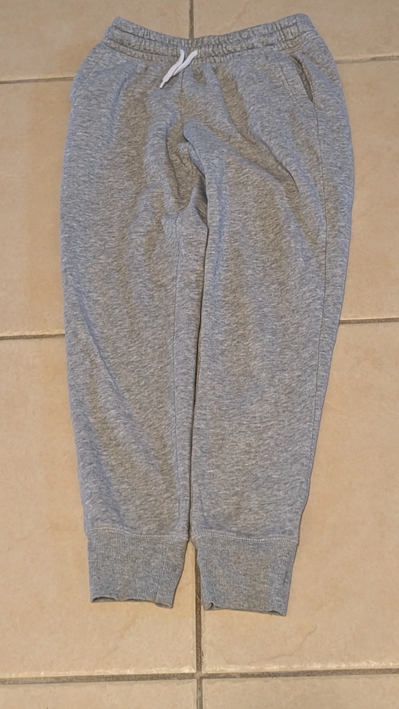 Puma kids Grey Sweatpants L 10-12