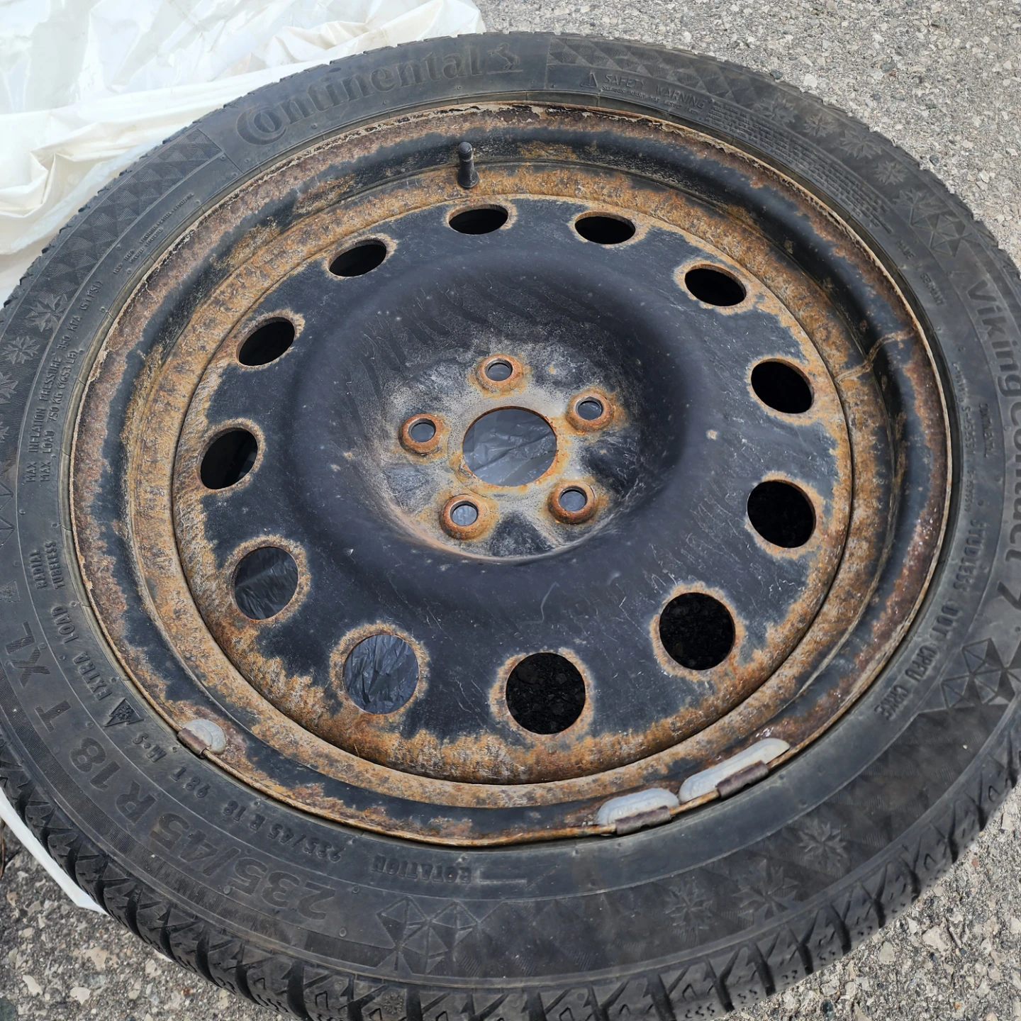 Continental Winter Tire with Rim - photo 5