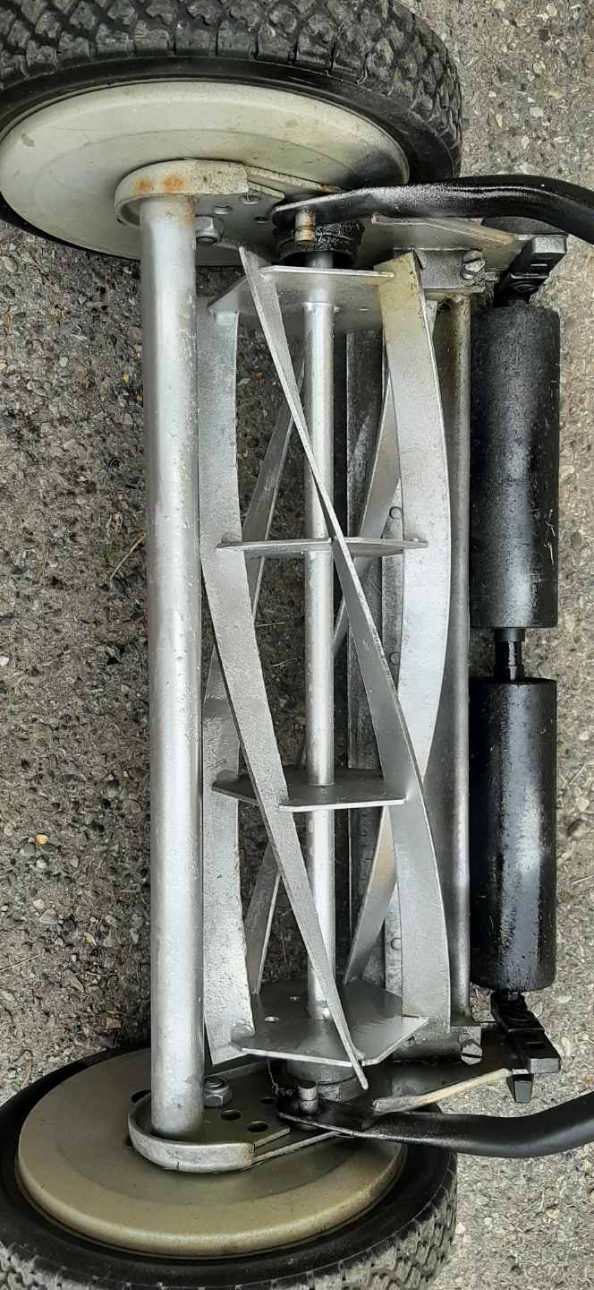 Manual Reel Mower - photo 3