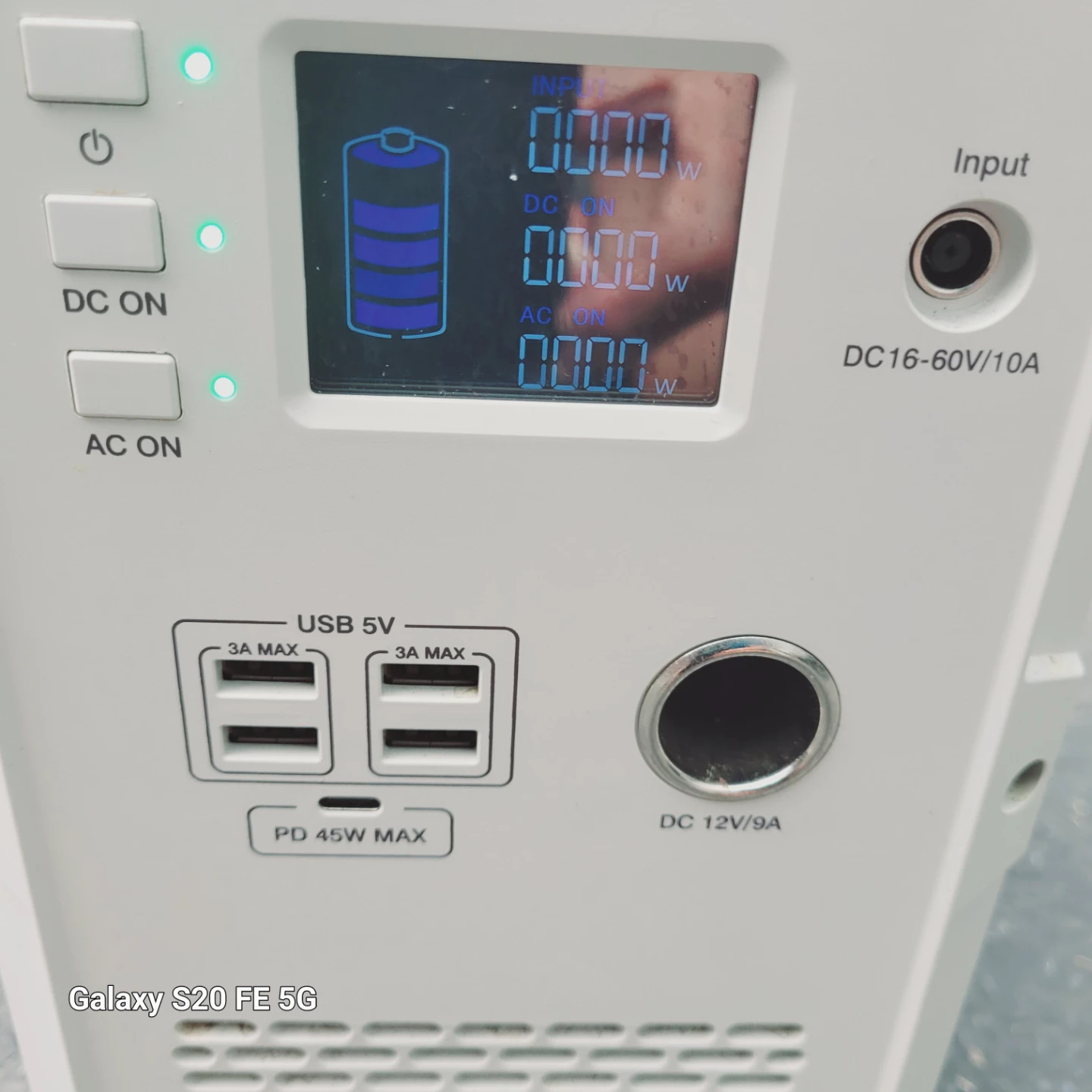 Bluetti Portable Power Station EB240 - photo 4