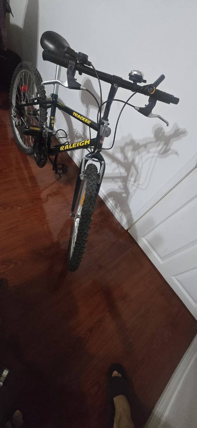 Raleigh Tracker Mountain Bike - photo 3