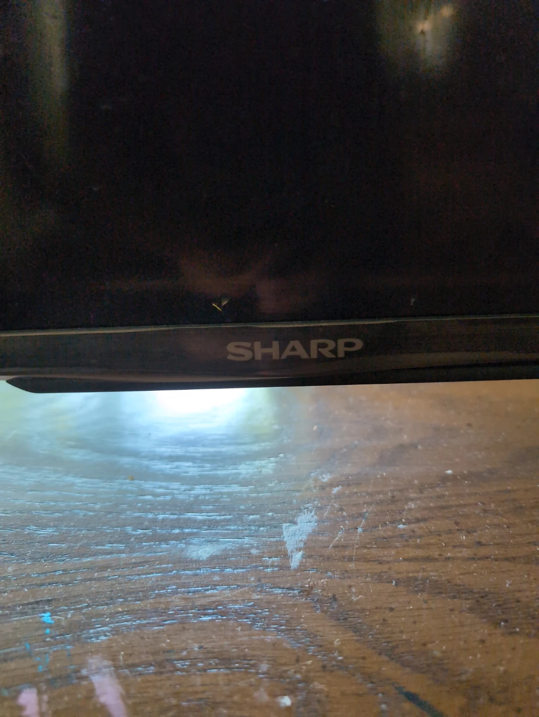 Sharp 4K TV + game pad for 20 dollars extra - photo 2