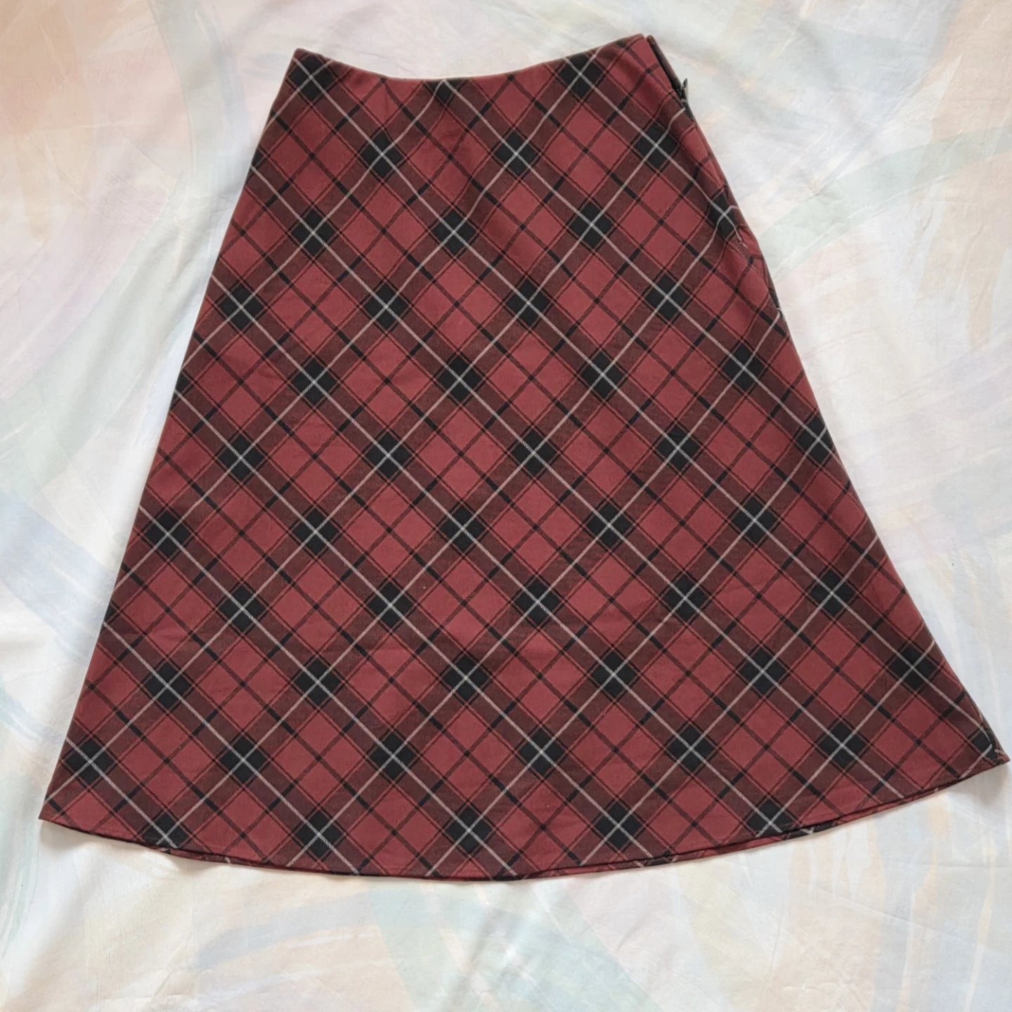 UNIQLO Red & Black Plaid Skirt - photo 2