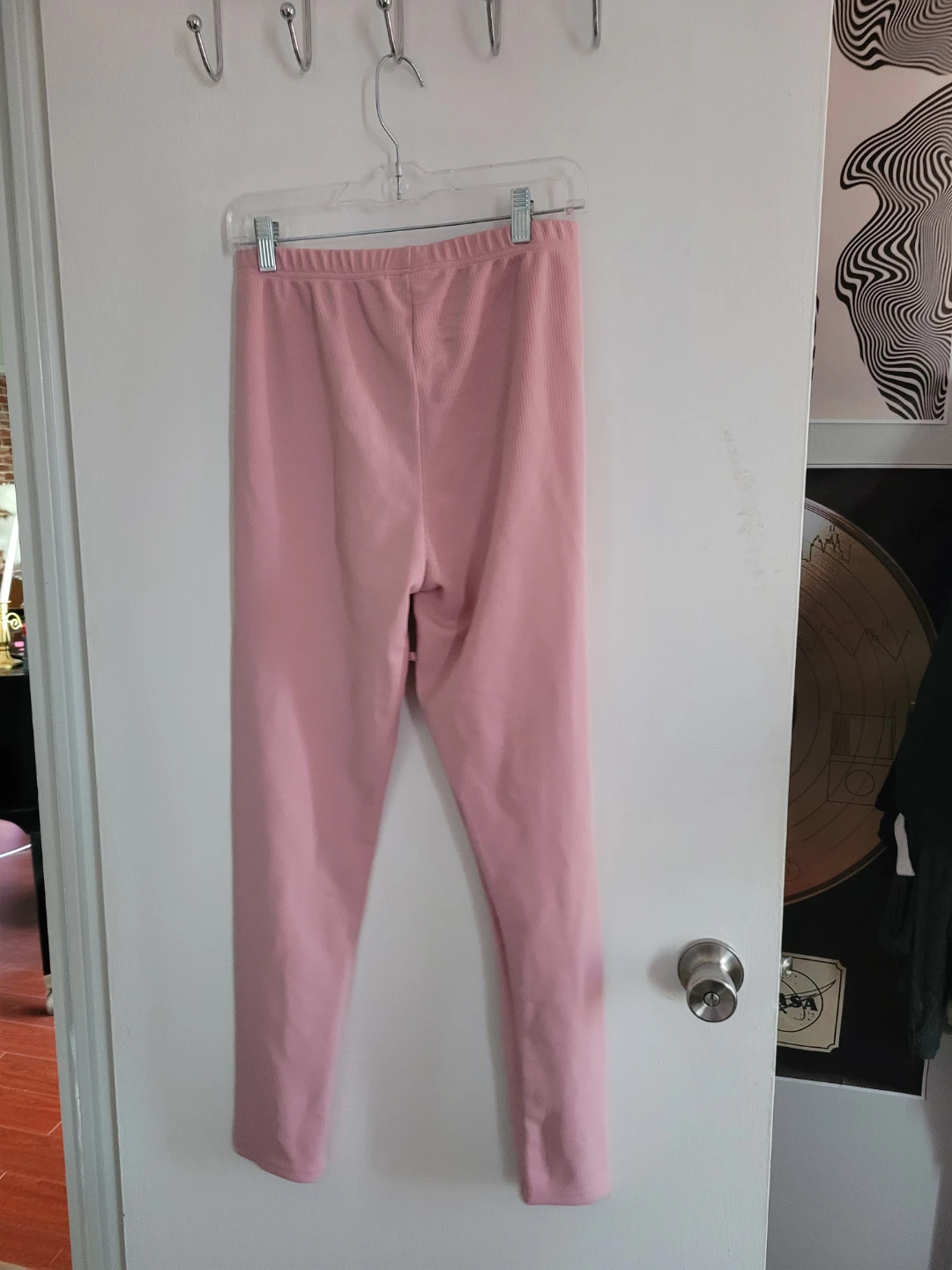 Pink ribbed crop top and leggings set - photo 5