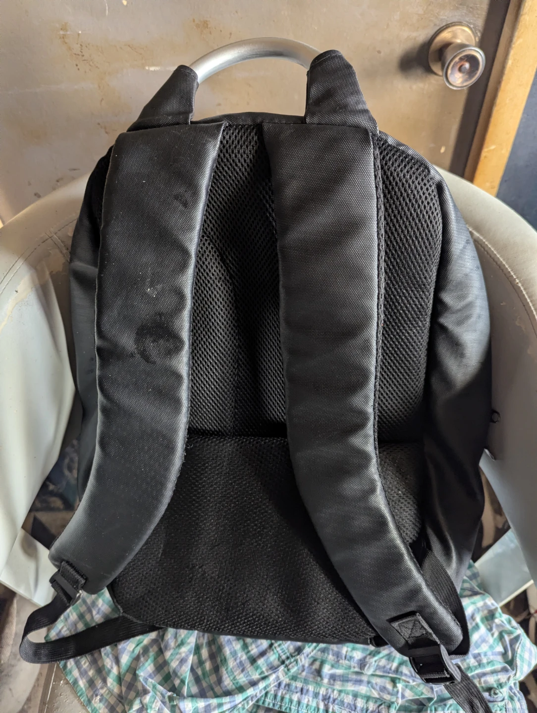 GL anti-theft laptop backpack - photo 3