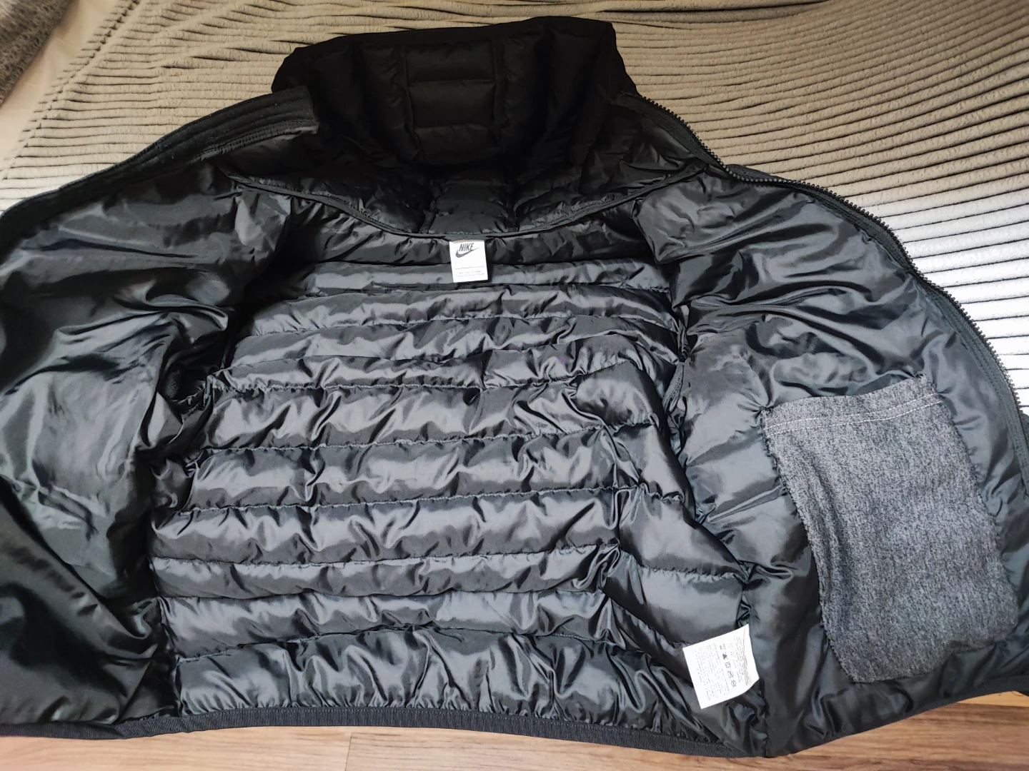 Nike Puffer Jacket Kids' size L - photo 4