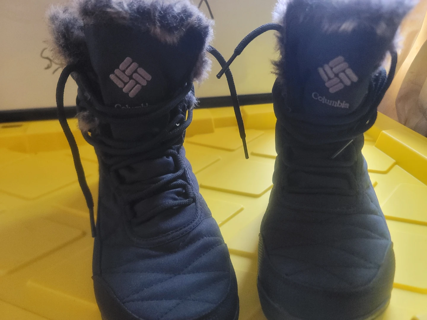 Columbia Women's Winter Boots Size 11