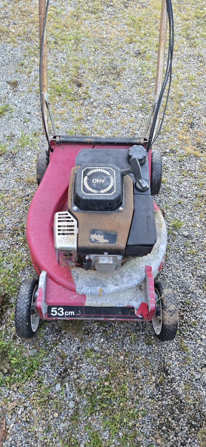 Selfpropelled toro Lawnmower