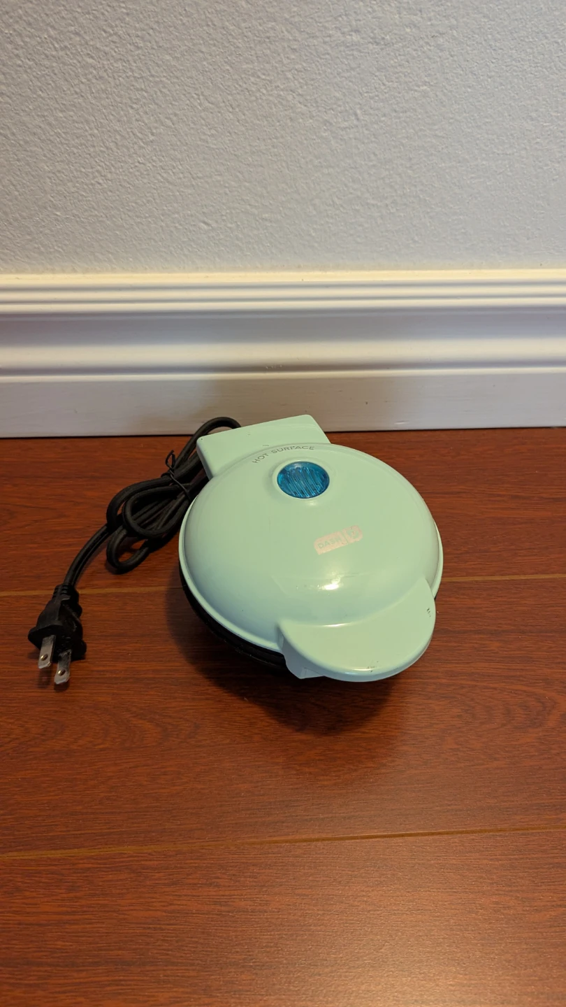 Dash Aqua Mini Waffle Maker