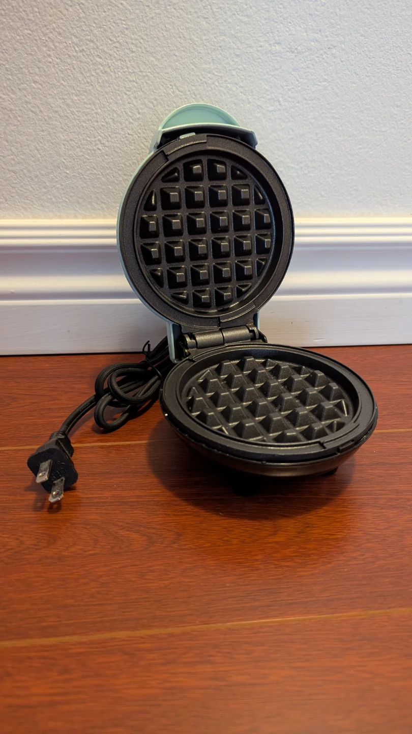 Dash Aqua Mini Waffle Maker - photo 2