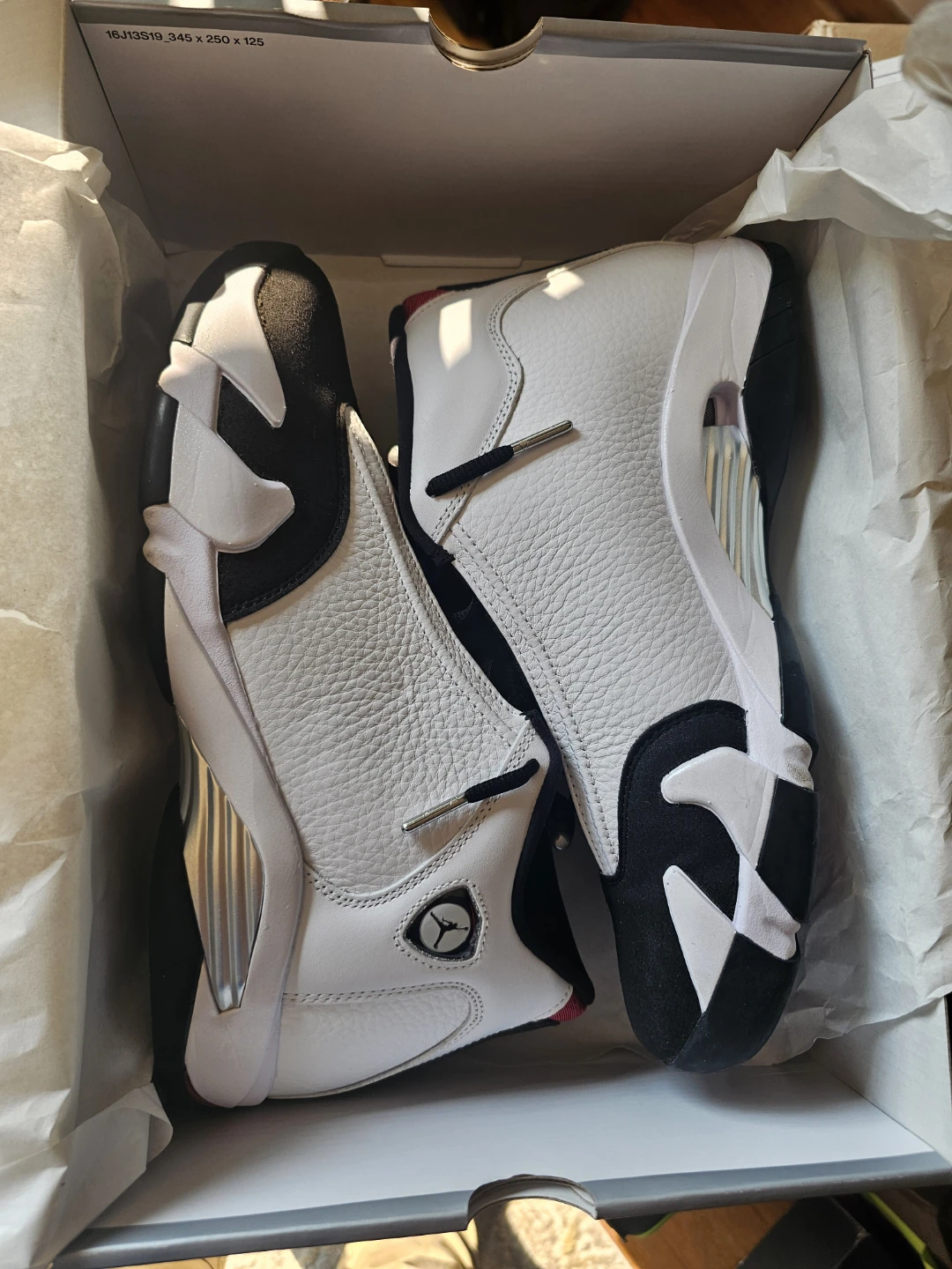 Air Jordan 14 White Black size 10.5